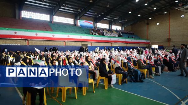 زنگ انقلاب نواخته شد