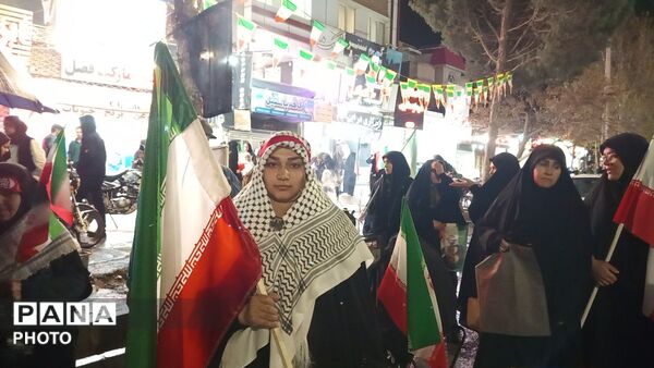 باران، صحنه را تماشایی تر کرد 