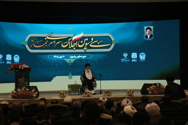 اقامه نماز تنها به نماز خواندن محدود نیست؛ باید آثار آن در زندگی اجتماعی دیده شود