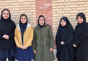 معرفی دانش‌آموزان مقام‌آور کشوری آموزشگاه ناشنوایان الهام ناحیه دو شهرری 