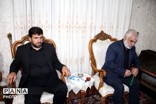 تجلیل از استقامت و ولایت‌مداری خانواده شهدای کوه‌خیل