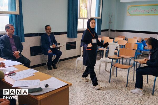 نمایش توانمندی دانش‌آموزان در جشنواره نوجوان خوارزمی