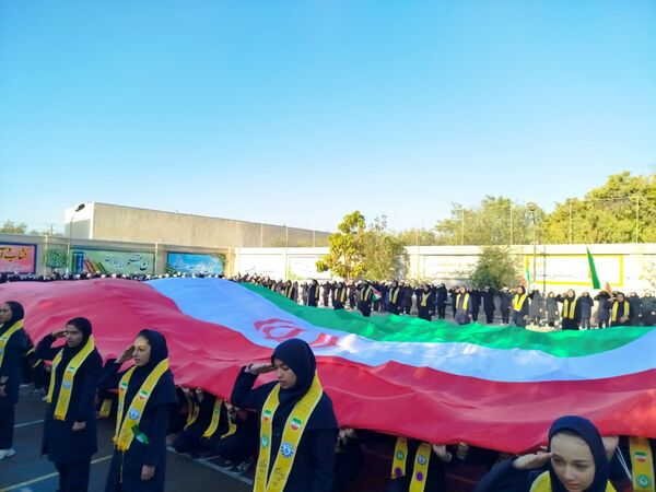 صبحگاه تمام تشکیلاتی دبیرستان تقی‌پور مراغه