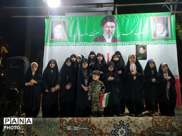 گذری در تجمع مردم محله خیابان شهید مدرس مشهد