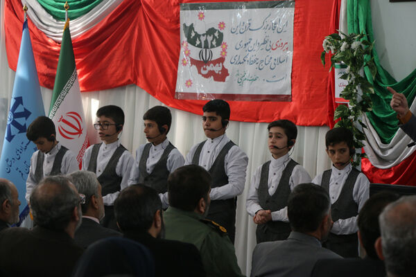 برپایی جشن «حضور تا ظهور» در دبیرستان شهیده حسنی سعدی قم