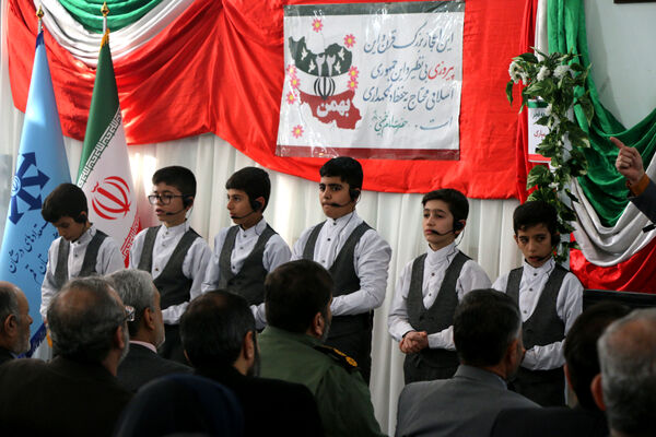 برپایی جشن «حضور تا ظهور» در دبیرستان شهیده حسنی سعدی قم