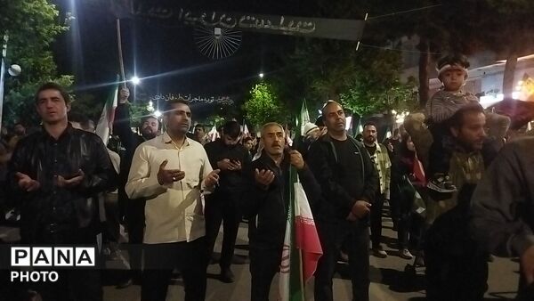 پنجاه و هشتمین شب از ایستادگی مردم در خیابان های نیشابور