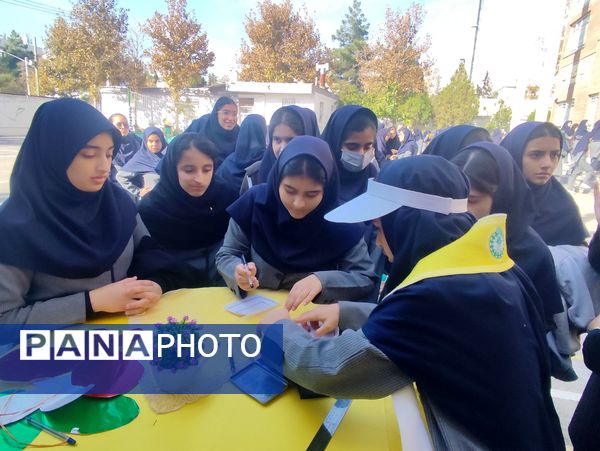  انتخابات شورای دانش‌آموزی در دبیرستان فرزانگان ۴ ناحیه ۷مشهد