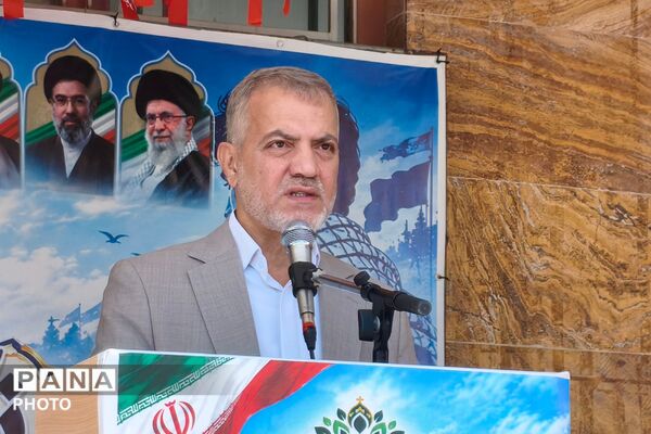 آغاز سال تحصیلی در دبیرستان نمونه دولتی شهدای علم و فناوری با عطر دفاع مقدس