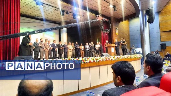 آیین تجلیل از برترین‌های کشوری فرهنگیان و دانش‌آموزان کهگیلویه و بویراحمد در یاسوج