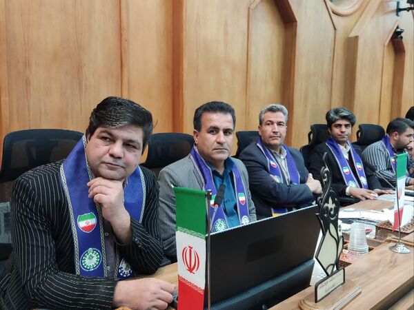 نشست هم‌اندیشی مسئولان سازمان دانش‌آموزی استان فارس روز اول