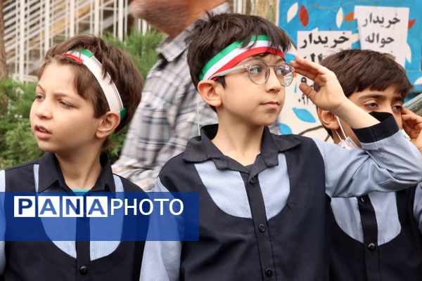 مراسم تشییع پیکر معلم شهید حجت‌الله یوسفیه با حضور باشکوه مردم شهرستان ورامین 