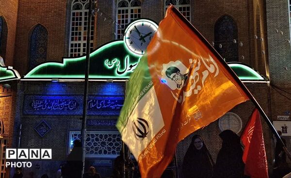 از ماتم صفر تا میدانِ ماندن؛ غرفه ها برپاست،جمعیت در جای خود