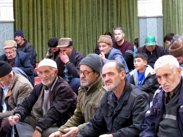 نماز جمعه عبادی و سیاسی در شهر غلامان