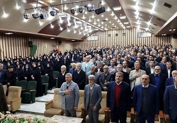 پیشرفت آموزش‌و‌پرورش استان را از مدیر کل جدید خواهانیم