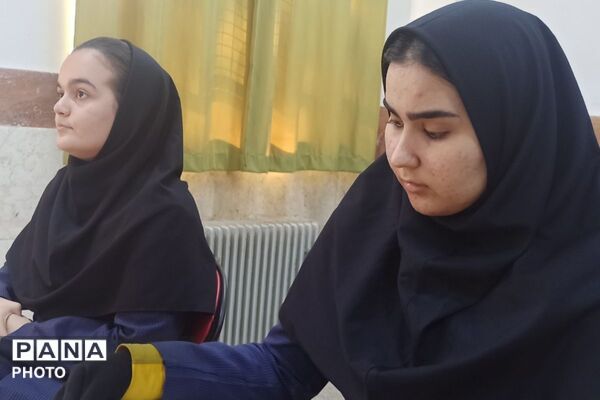 برگزاری جشنواره همیار معلم در بهارستان‌دو