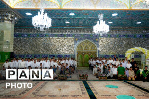  جشن تکلیف ۱۲۰ نوجوان پسر در حرم حضرت معصومه(س)
