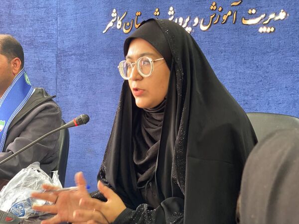 نشست خبرنگاران دختر پانا با مسئول پانا در کاشمر‌