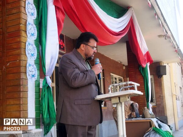 زنگ ایثار و شهادت همزمان با شروع شدن سال تحصیلی در دبیرستان پسرانه ابوریحان بیرونی