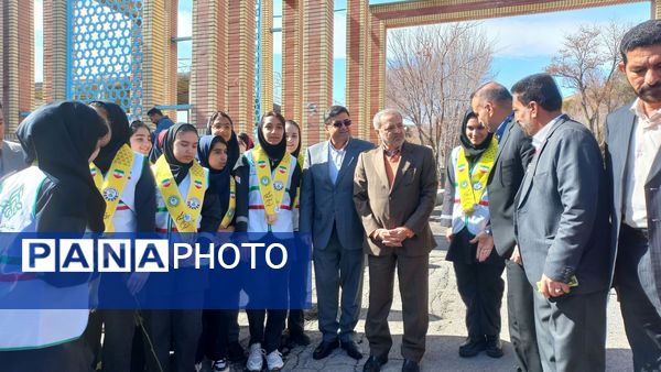 وزیر آموزش و پرورش در گلزار شهدای شهرکرد