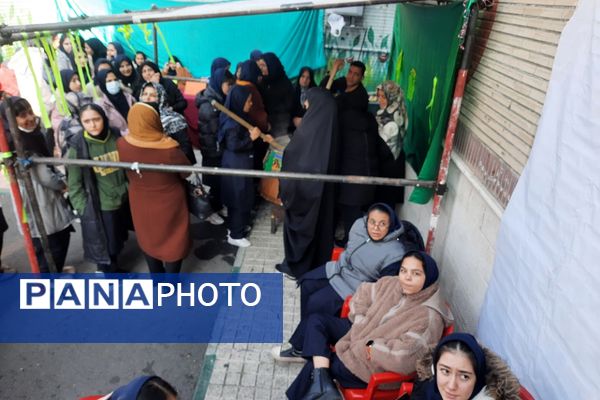 مراسم پخت سمنو در مدرسه حضرت ولیعصر(عج) ناحیه یک شهرری