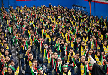 نوای انقلاب در سالن نور اسلامشهر طنین‌انداز شد