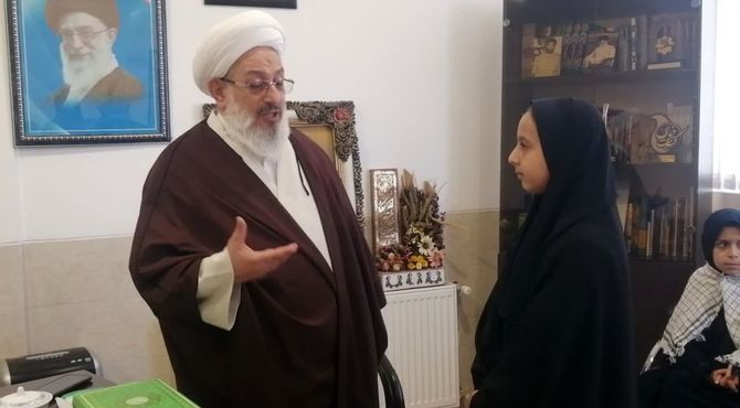 دیدار دانش آموزان تفت با امام جمعه شهرستان تفت 