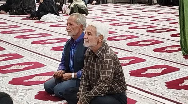 جلسه دهگردشی فرماندار کاشمر در روستای رزق آباد