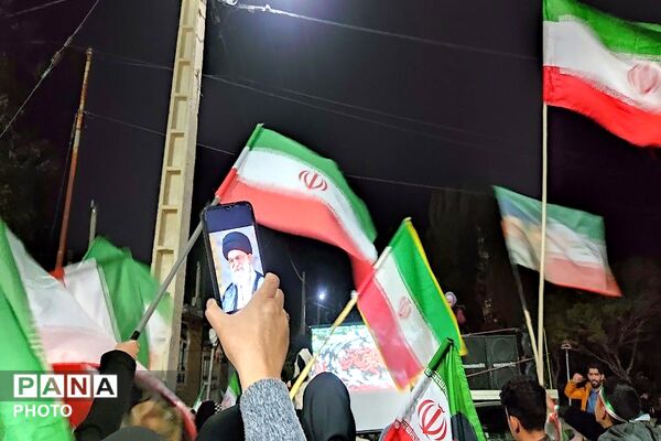 جهاد حضور در خیابان ادامه دارد