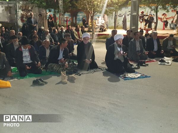 یکن‌آباد غرق در نور دعا؛ برگزاری مراسم نماز استغاثه به امام عصر(عج)