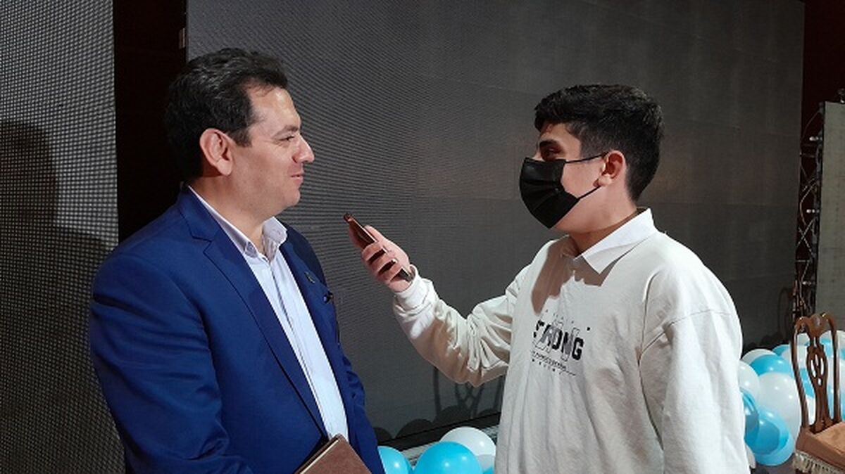 حمایت از  نخبگان جوان نقطه آغازی برای حرکت ملی است