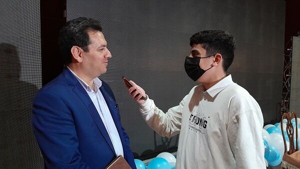 حمایت از  نخبگان جوان نقطه آغازی برای حرکت ملی است