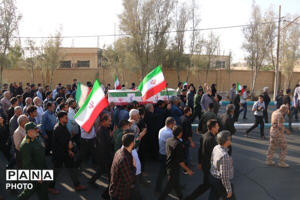 تشییع پیکر شهید محمدمهدی رضایی نصرآبادی در یزد