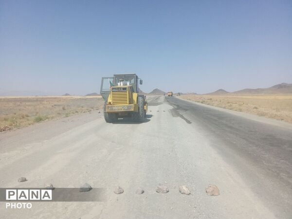 آغاز عملیات بازسازی جاده سلطان آباد به درخت سنجد 