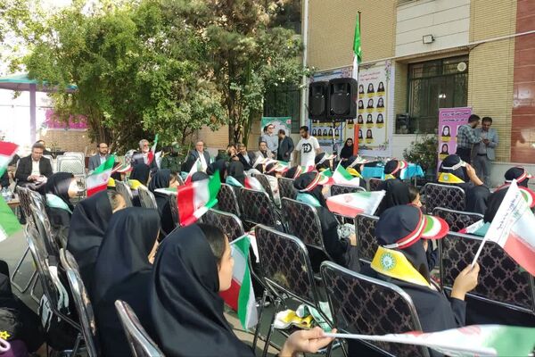 شوق مهر در دبیرستان دخترانه شهیدجوادجلالی ناحیه 3 شیراز