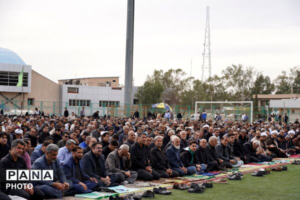 برپایی نماز عید سعید فطر در بم