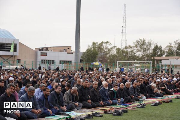 برپایی نماز عید سعید فطر در بم
