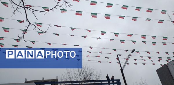 همگام با هم؛ مردم و دانش‌آموزان، شکوه جاودانه ۲۲ بهمن را فریاد می‌زنند
