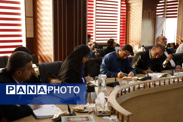 آغاز به‌کار نشست مشترک مدیران مناطق با استاندار تهران 