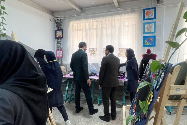 جشنواره‌ هفته‌ مشاغل‌ در هنرستان‌ کارآفرینان بهارستان۲