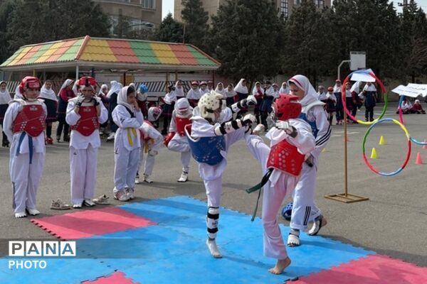 جشن ورزش و شادی در مدرسه 