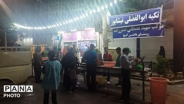 گذری بر موکب مردمی شهید صدر زاده در چهل و دومین شب از اجتماعات مردمی نیشابور 