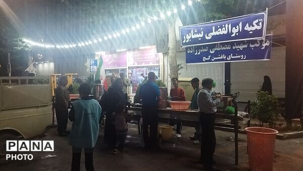 گذری بر موکب مردمی شهید صدر زاده در چهل و دومین شب از اجتماعات مردمی نیشابور 