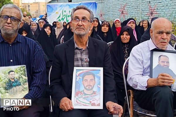 آیین «آبروی محله» در تکریم شهیدان جنگ رمضان