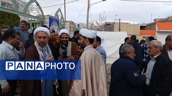 نماز عبادی سیاسی جمعه  شهر خور در روستای بوژمهران 