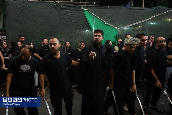 عزاداری شب عاشورا در محله دولت آباد تهران