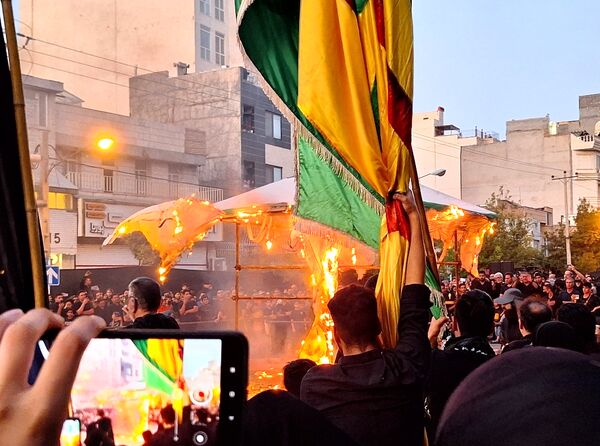 آیین خیمه سوزان عصر عاشورا در مشهد