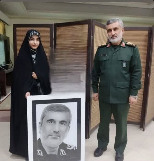 خاطره اهدای تابلونقاشی دانش‌آموز قمی به سردار حاجی زاده
