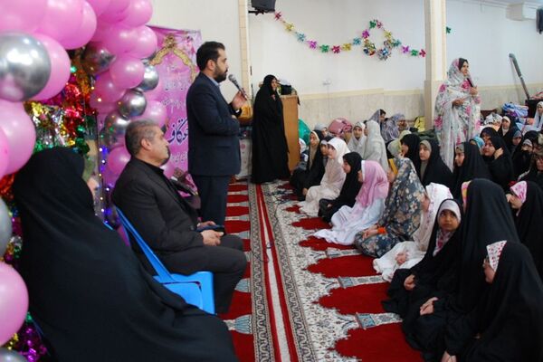 بازدید مسئولان اداره آموزش و پرورش ناحیه یک شهرری از اعتکاف دانش‌آموزان