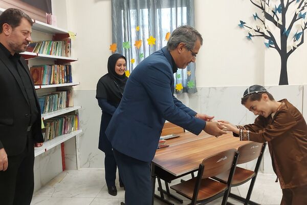 افتتاح کتابخانه دبستان شهید سلیمی جهرمی کهریزک 